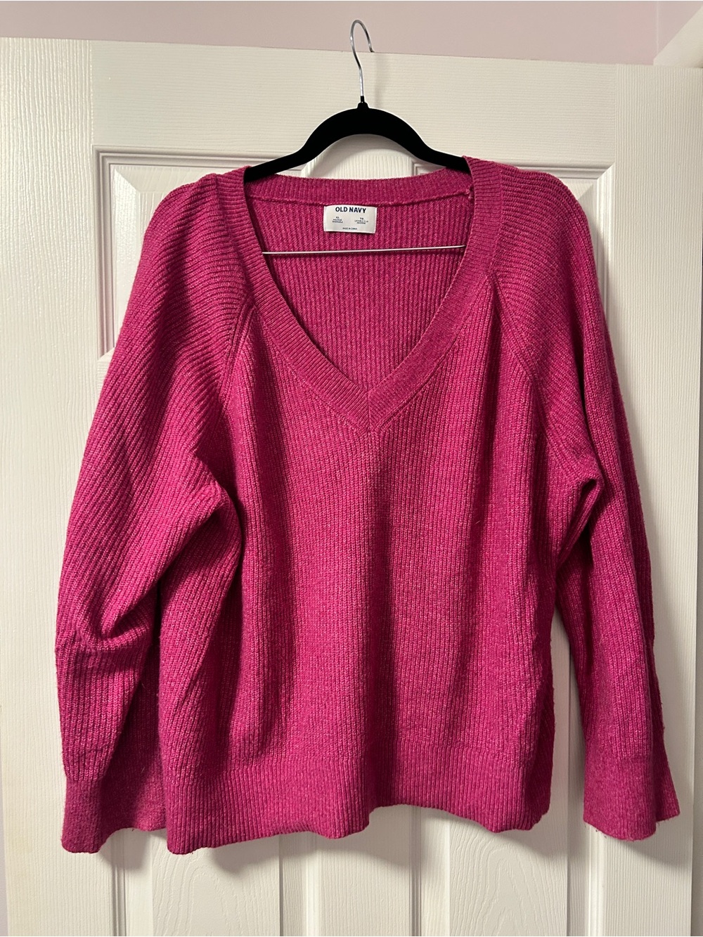 Old Navy Women's V-Neck Sweater — Fuchsia Pink